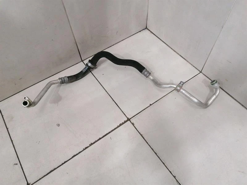 MERCEDES SL R231 SL63 AMG Oil Pipe A2315002400 Schlauch  Oelleitung