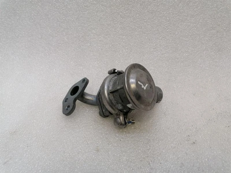 McLaren 600LT Spider  Valve left cyl head Ventil 429823970 EGR - Image 2