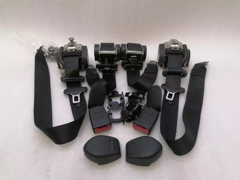 PORSCHE 911 996 Seatbelt Set of 4 99780303300 Sicherheitsgurt Satz COUPE