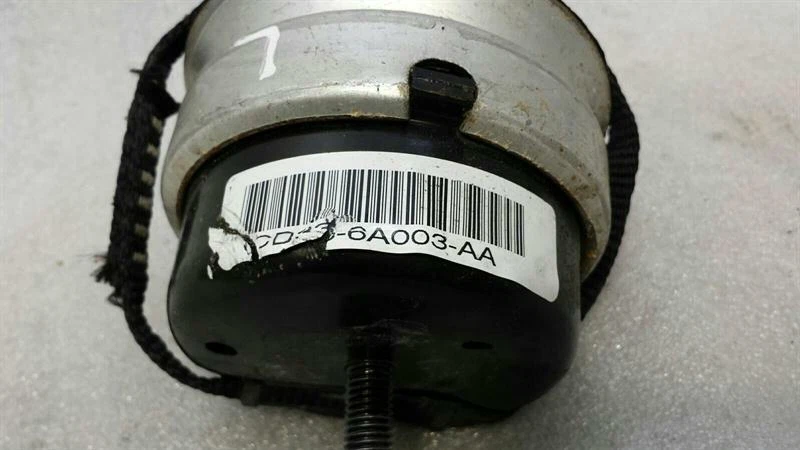 ASTON MARTIN VANQUISH S AM29 Engine mount CD33-6A003-AA Motorhalter Links Hydro - Image 5