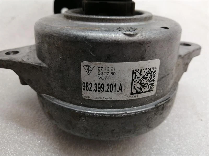 PORSCHE BOXSTER 718 Left Gearbox mount 98137519501 Getriebehalter Links - Image 7