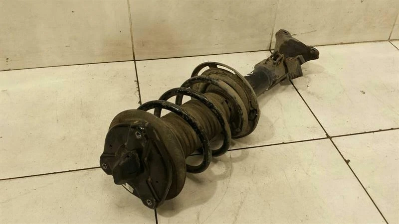 MERCEDES C63 AMG W204 Shock Absorber Front A2043204430 Stossdämpfer Vorne Links - Image 4