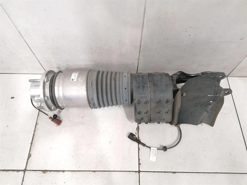 PORSCHE TAYCAN 9J Shock Absorber Front Left 9J1616037C Stossdämpfer Vorne Links - Image 2