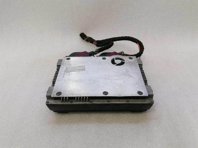 ASTON MARTIN RAPIDE AMR BANG & Olufsen Amplifier CD33-18C808-AF Verstärker - Image 3