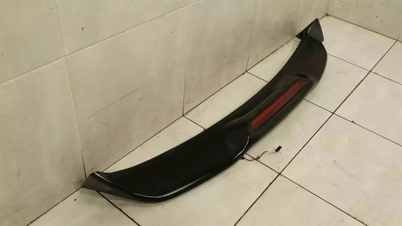 PORSCHE CAYENNE 958 92A Rear Spoiler  7P5827934E Heckspoiler - Image 3