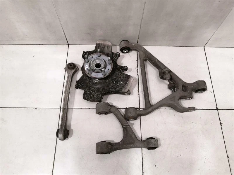 ASTON MARTIN VANTAGE V8 RLH Hub 8D33-5A971-AB Radlagergehäuse Hinten Links satz - Image 2