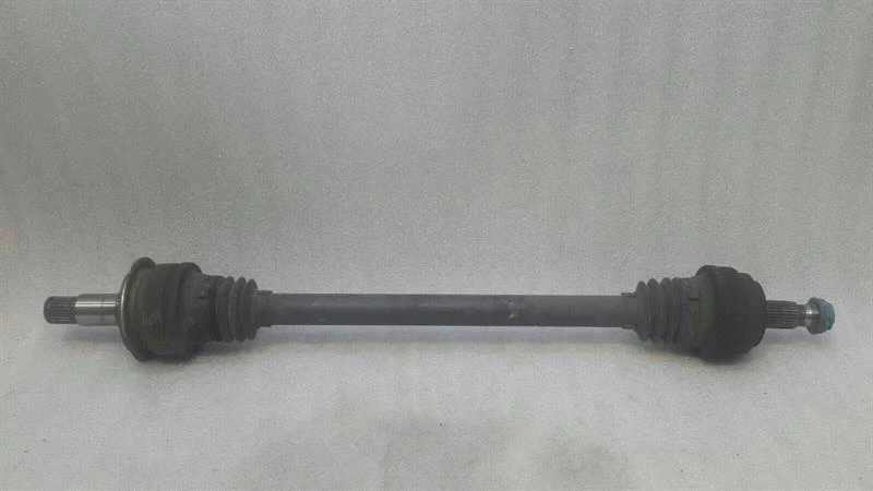 MERCEDES W205 Antriebswelle Hinten Rechts A2053509608 RRH Drive Shaft C200