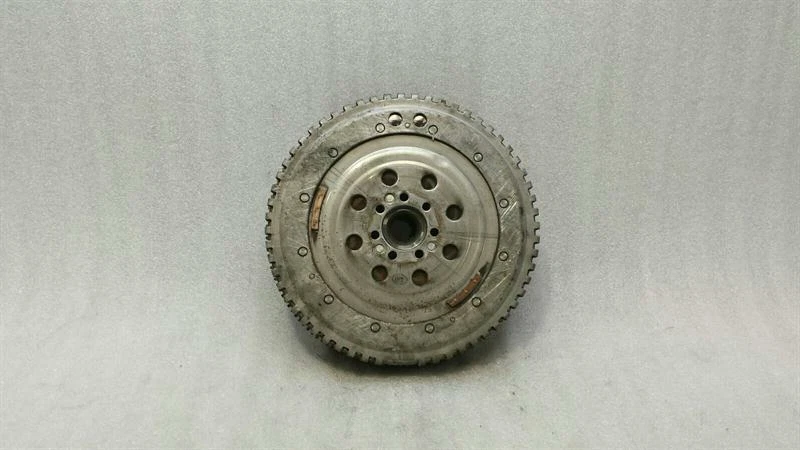 MERCEDES A Class W176 Flywheel A0262501001 ANLASSERKRANZ ZAHNKRANZ Double Mass - Image 4