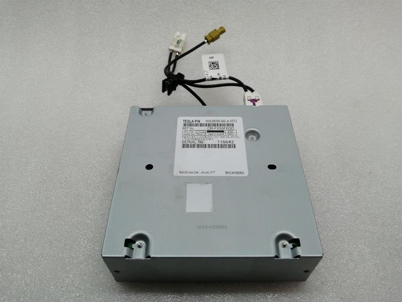 TESLA MODEL S 75 Electronic module 1052609-00-A Steuergerät TUNER