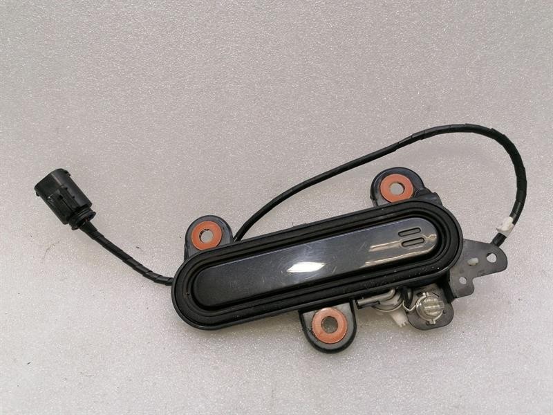 ASTON MARTIN DBS V12 08-12 Left Door Handle 7G43-226A28-A Griff Vorne Links