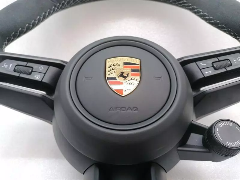 PORSCHE TAYCAN 9J Steering Wheel ALCATARA 36 CM Lenkrad - Image 4