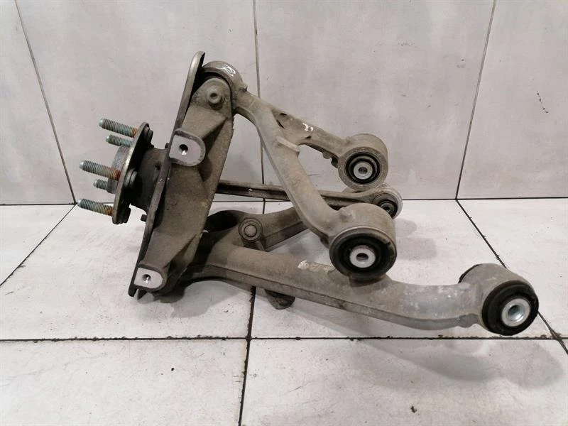 ASTON MARTIN VANTAGE V8 RRH Hub 8D33-5A970-AB Radlagergehäuse Hinten Rechts - Image 5