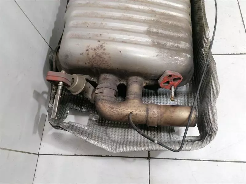 ASTON MARTIN DB9 Volante  Exhaust silencer 4G43-5230-FC Auspuff Endschalldämpfer - Image 4