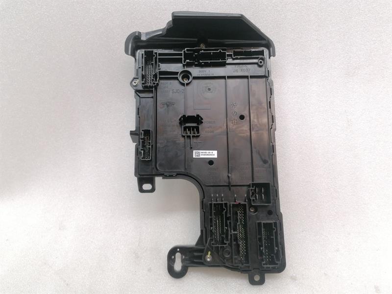 TESLA MODEL 3 Electronic module 1567455-00-B Comfort/convenience Steuergerät