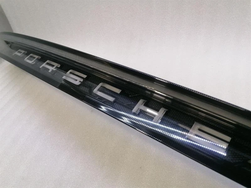 PORSCHE TAYCAN 9J Stop light Light Strip 9J1945081K Bremsleuchte - Image 6