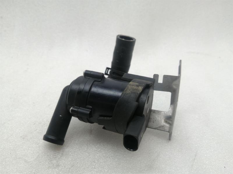 PORSCHE BOXSTER 718 Additional cooling pump 9A262025100 Kühlmittelpumpe Pumpe
