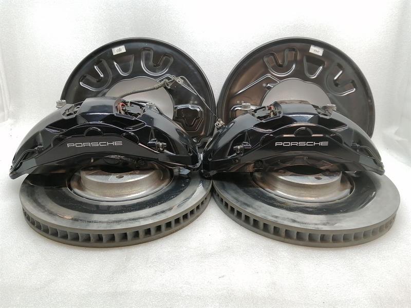 PORSCHE TAYCAN 9J AKEBONO Front Set 9J1615124E Bremsanlage Vorne PSCB