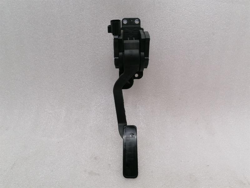 ASTON MARTIN VANTAGE V12 Gas pedal (electrical) ED23-9F836-CA  Gaspedal
