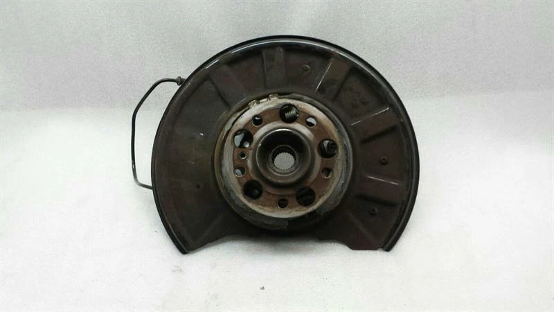 MERCEDES W212 E63 AMG Radlagergehäuse Achsschenkel Hinten A2123502108 Rear Hub