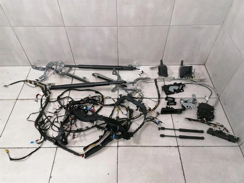 BMW 3 M3 G81 G21 61355A19DB3 AUTOMATIC TAILGATE SET Heckklappe AUTOMATISHCE - Image 2