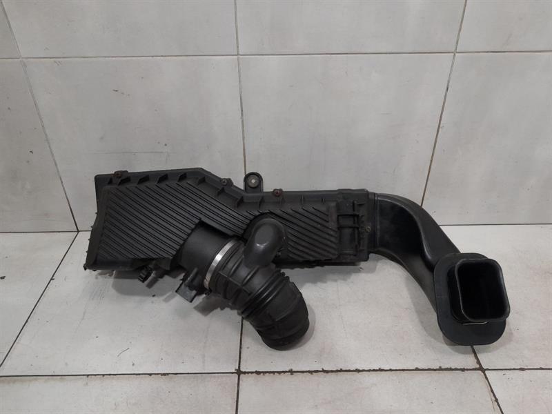 PORSCHE 911 996 Air Filter Box 99611002156 Luftfilterkasten