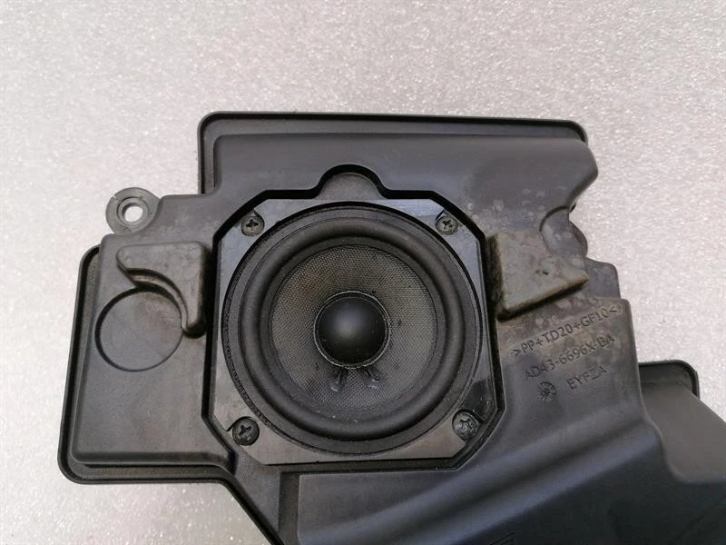 ASTON MARTIN RAPIDE AMR Speaker GD43-6696X-BA RIGHT Lautsprecher - Image 4