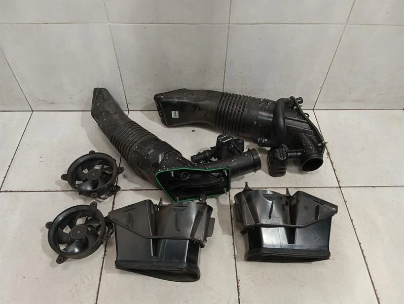PORSCHE CAYMAN 718 GT4 Intake pipe 982129656A SOUND SYMPOSER Ladeluft