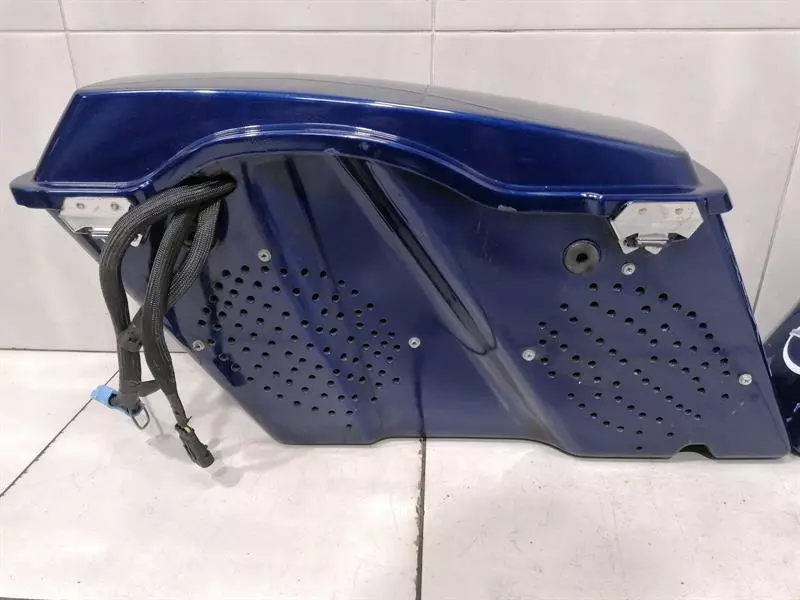 HARLEY-DAVIDSON Saddle Bag Set 90752-93 AUDIO SPEAKERS PIONEER ALPINE AMPLIFIER - Image 5