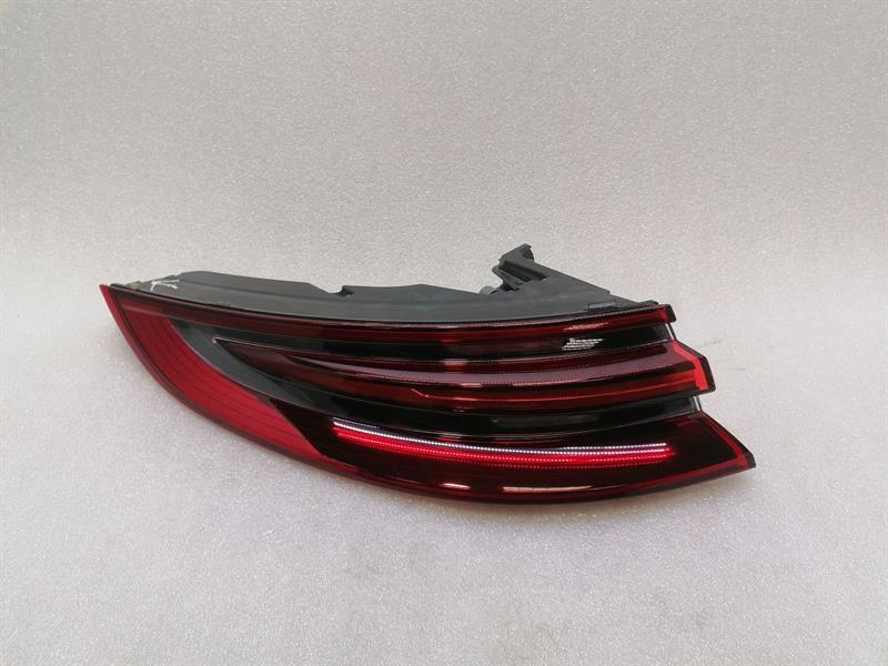 PORSCHE Panamera 971 Right Rear Light 971945091b DEFECT  Rückleuchte Hinten rh