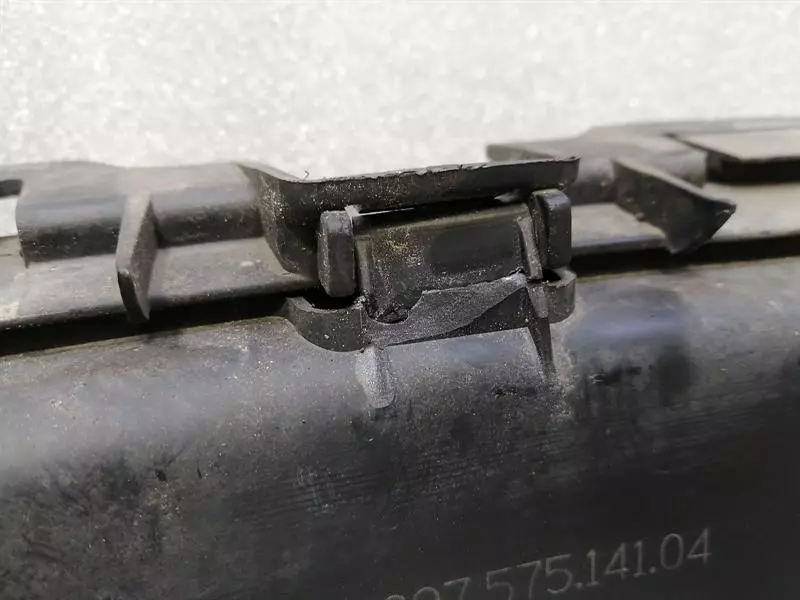 PORSCHE 911 997 Front Bumper Center Air Duct 99757514104 Stosstange luftkanal - Image 6