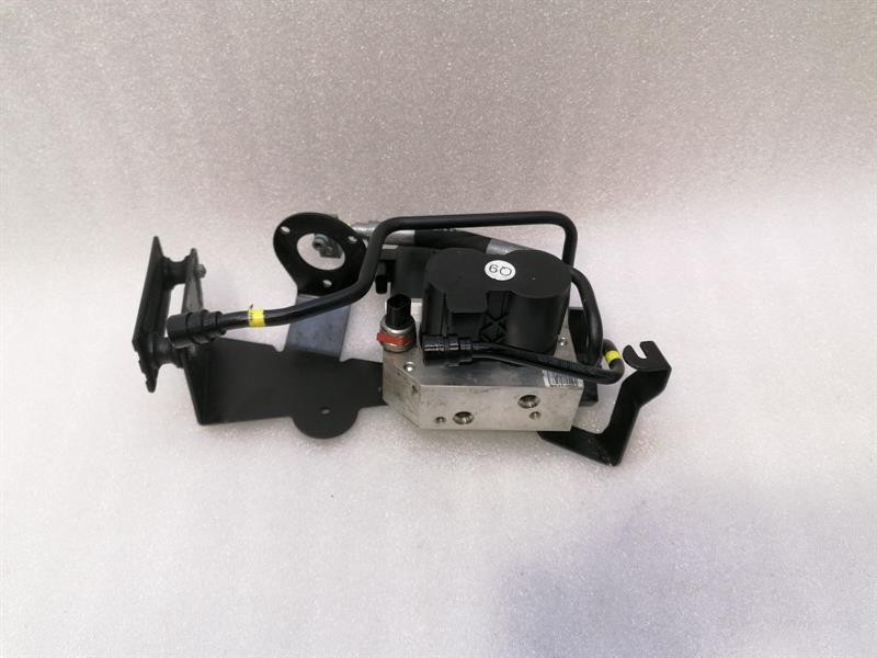 MERCEDES SL R230 Hydraulic valve A2213200358 Hydraulikventil ABC Hinten Block