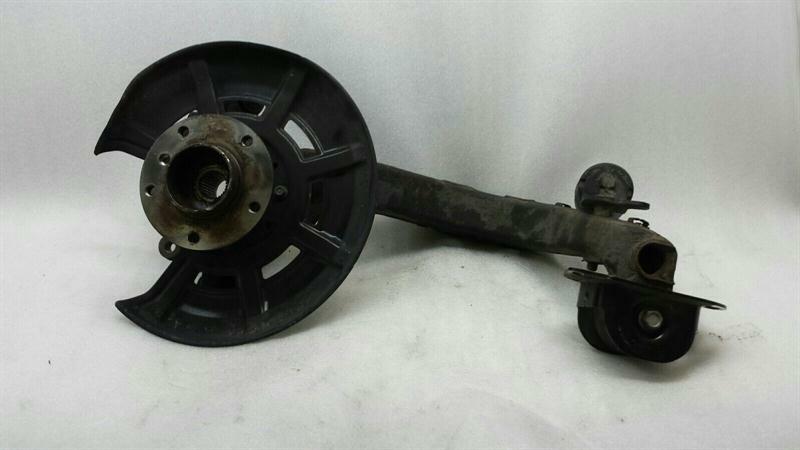 BMW Z4 E89 Left Rear Hub 6783105 Radlagergehäuse Hinten Links