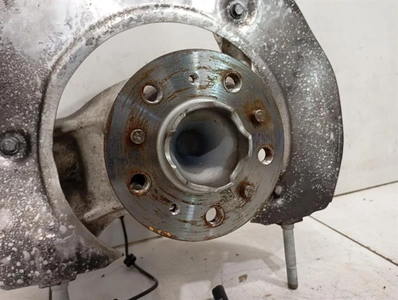 BMW 4 M4 G82 G22 RWD Right Front Hub 31 20 8095664 Radlagergehäuse Vorne Rechts - Image 4