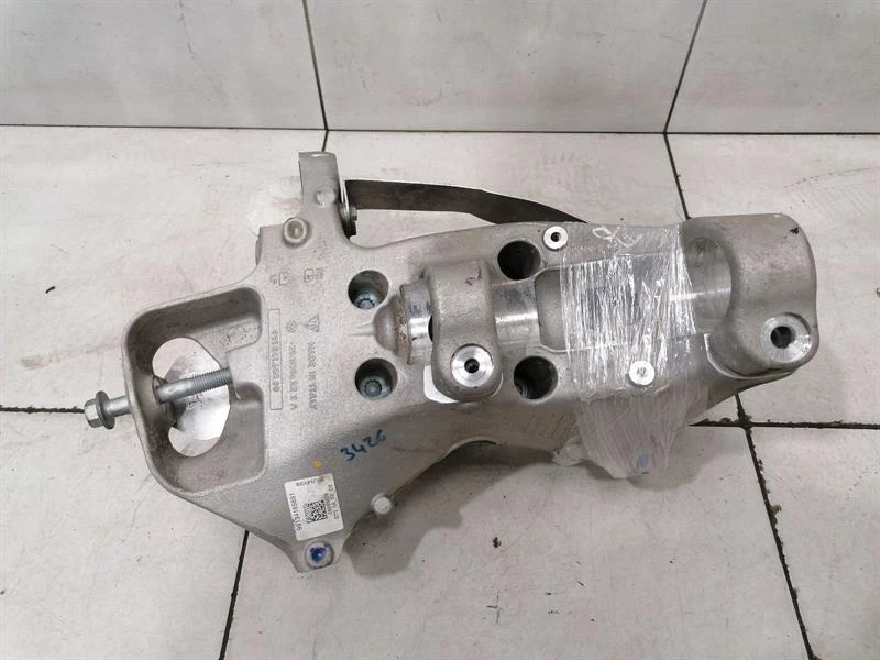 PORSCHE CAYMAN 718 GT4 Right Front Hub 99134165881 Radlagergehäuse Vorne Rechts - Image 6