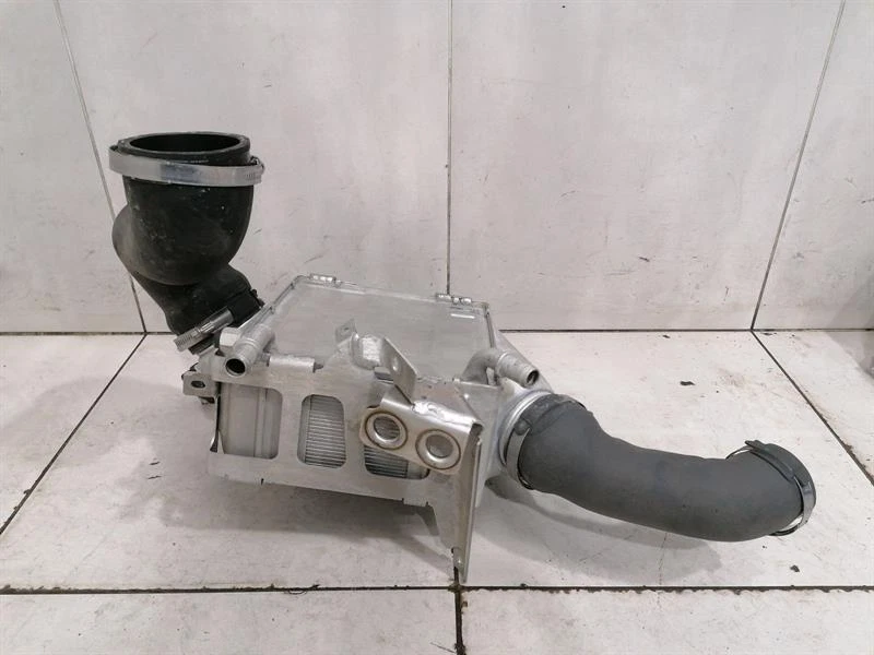 McLaren 570S Spider  Intercooler 13F0303CP Ladeluftkühler - Image 6