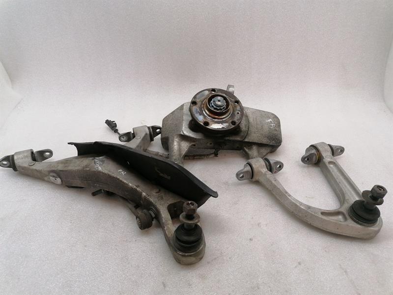 McLaren 570S Spider Right Front Hub 13B1203CP Radlagergehäuse Vorne Rechts