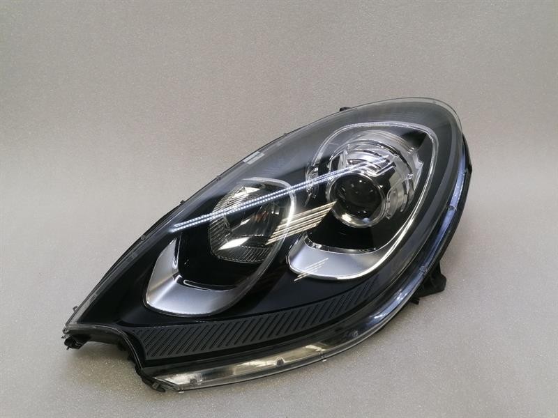 PORSCHE MACAN 95B Left Headlight 95B941031FT RHD DEFECT Scheinwerfer HALOGEN