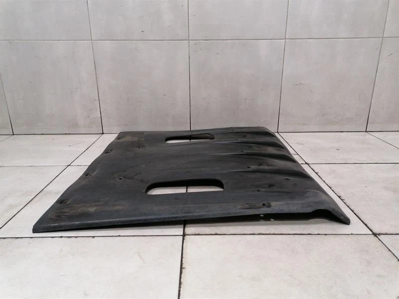 ASTON MARTIN VANTAGE V8 UNDERTRAY 6G33-17C857-AC Unterbodenverkleidung - Image 6