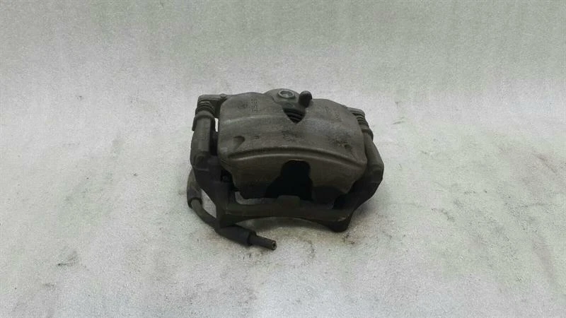 MERCEDES C Class W205 Right Front Caliper A2054210281 Bremssattel Vorne Rechts .