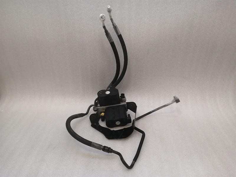 MERCEDES S-class W222 S63 AMG Rear ABC Valve A2213201058 Hydraulikventil Hinten