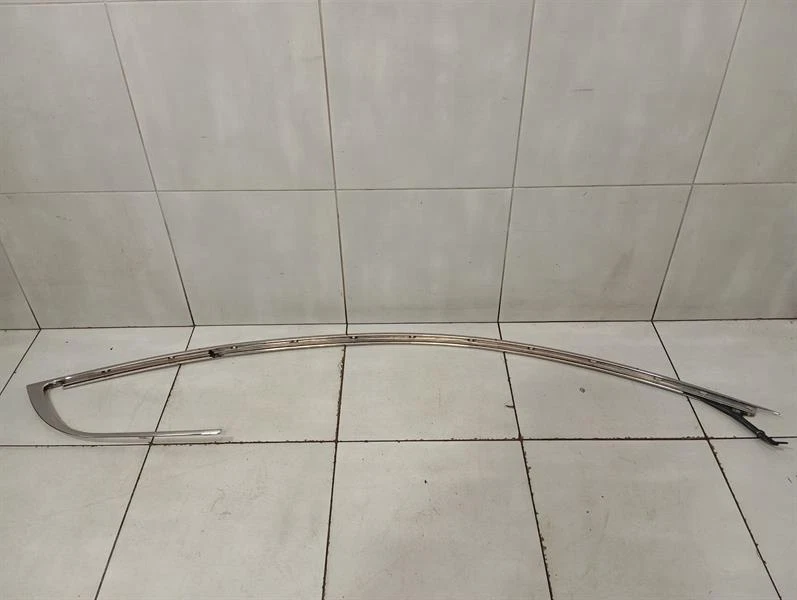 ASTON MARTIN VIRAGE MK2 2011-2012 Body Moulding 4G43-519A37-CF Leiste - Image 2
