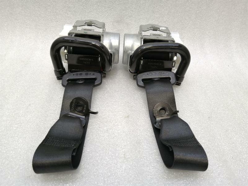 BMW X4 G02 G01 X3 Rear seat belt set 7469998 7469997 Sicherheitsgurt Gurt Hinten