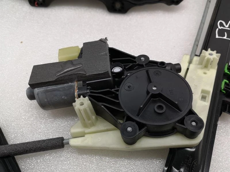 JAGUAR i-PACE X590 EV400 Right Front Door Winder T4K1044 Fensterheber vorne re - Image 5