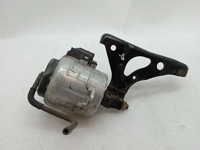PORSCHE CAYMAN 718 Right Gearbox mount 982399202B Rechts Getriebehalter - Image 3