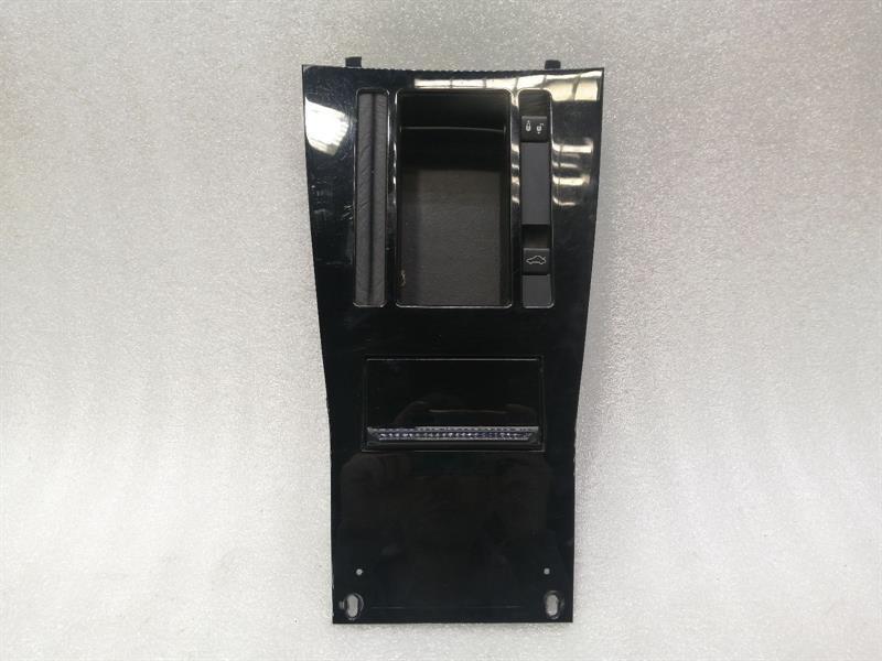 ASTON MARTIN VANTAGE V12 Ashtray V12 Aschenbecher CG43-045A66-AC