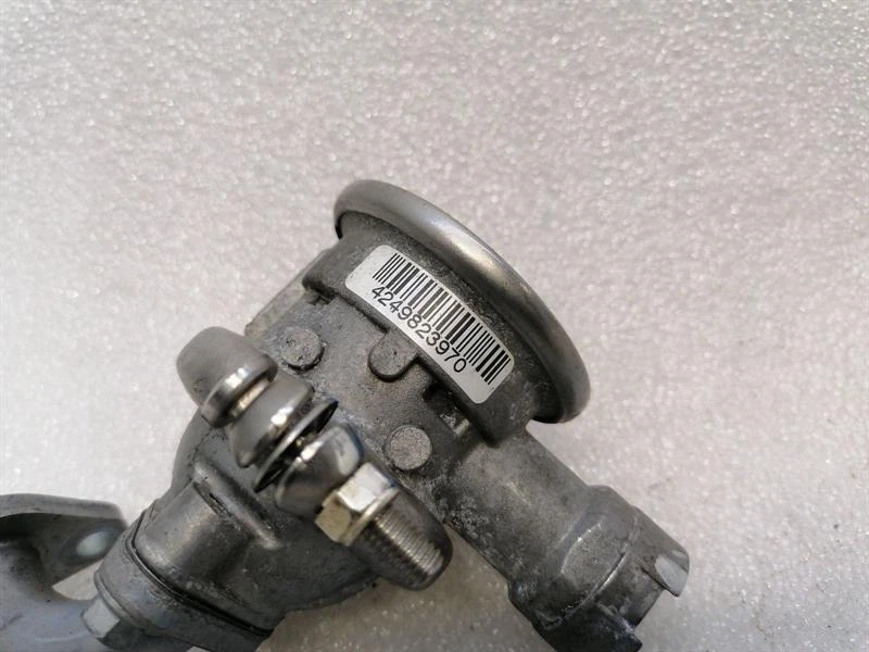 McLaren 600LT Spider  Valve left cyl head Ventil 429823970 EGR - Image 3