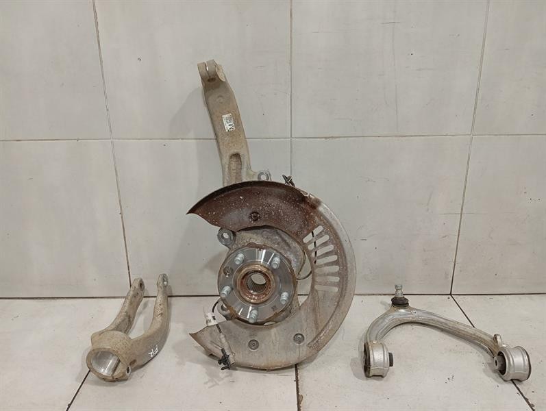 JAGUAR i-PACE X590 EV400 Right Front Hub M9D3-3K185-AA Radlagergehäuse Vorne Re