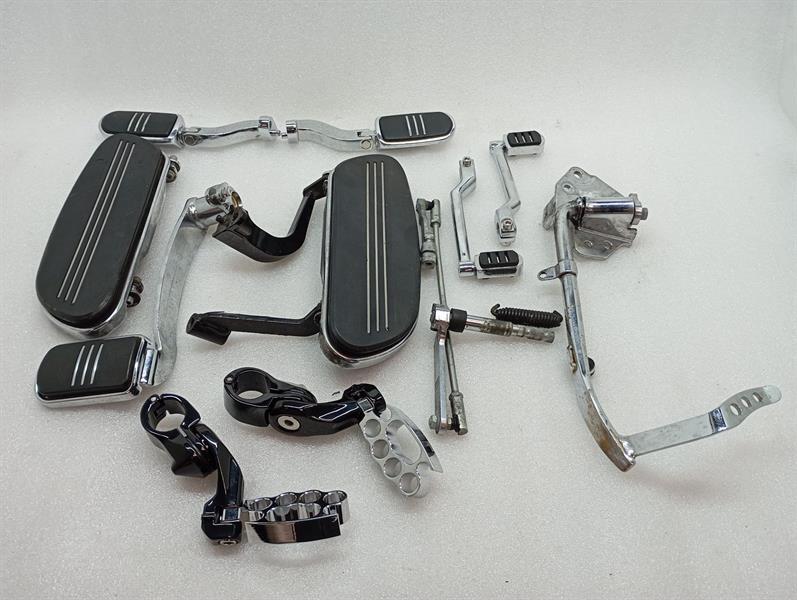 HARLEY-DAVIDSON STREAMLINER FOOTBOARD 50631-04 Fußstütze CHROME 50211-04
