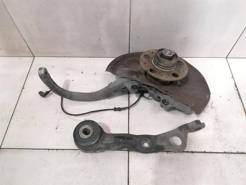 MERCEDES SL55 AMG R230 Right Front Hub A2113306720 Radlagergehäuse Vorne Rechts