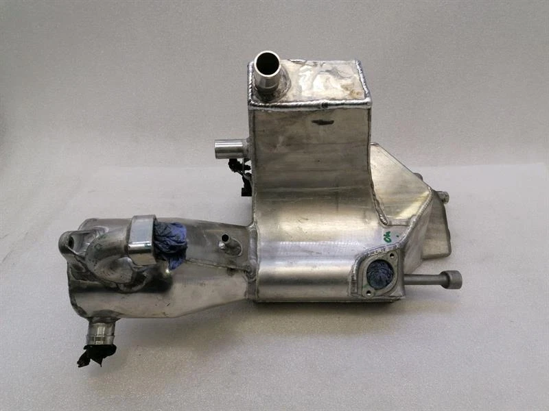 McLaren 570S Spider Oil sump 11F1178CP ÖLWANNE - Image 2